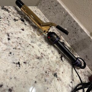 Hot tools Curling Iron